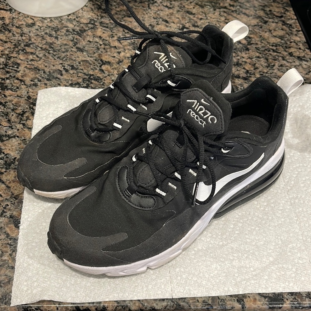 Nike air react 270s